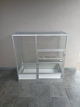 Voliera,klietka pre papagáje