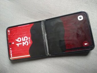 Samsung z Flip 4 na náhradné diely