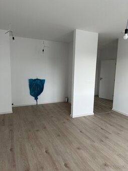 Moderný 2-izbový apartmán s balkónom – Ovocné sady, Ružinov