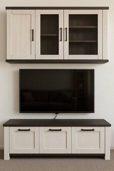 Kvalitna obyvacia stena James wood