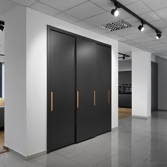 Vstavaná skriňa NATALIA, lakovaná, nová, značka HANÁK