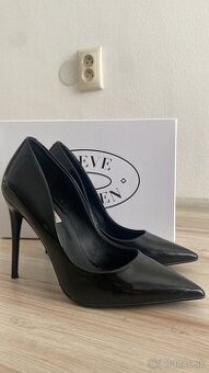 Lodicky Steve Madden c. 38