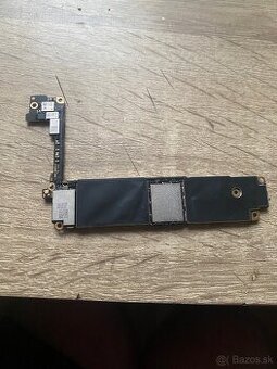 Základná doska iPhone 8