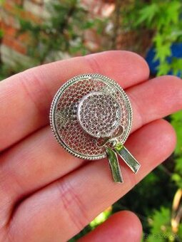 Stará dámska strieborná filigránová brošňa, Ag 925