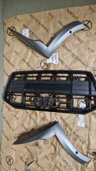 AUDI A6 C8 ALLROAD GRILL/MASKA 4k0853651g