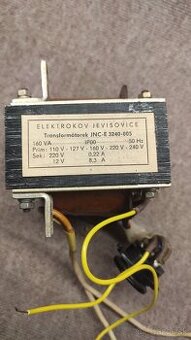 Transformátor 220V  12V