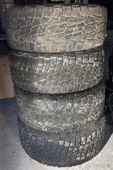 Pneumatiky LT 325/65 R18 121/118 S 8 PR