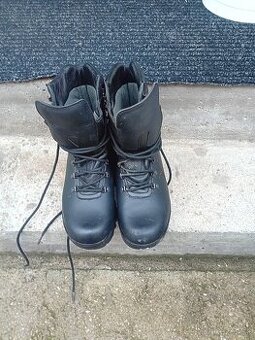 Predám kanady úplne nové goretex