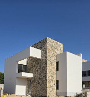 CHORVÁTSKO - LUXUS NA DOSAH MORA - EXLUZÍVNE VILA V REZIDENC