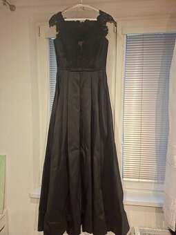 Cierne spolocenske saty