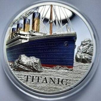 Stříbrná 1 oz mince Titanic 2022 hrudkou uhlí z Titanicu