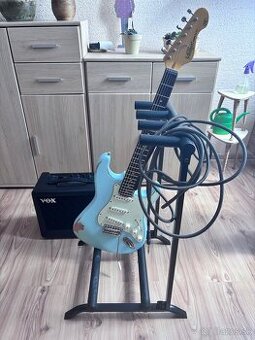 Vintage V6MRLB Distressed Laguna Blue Elektrická gitara