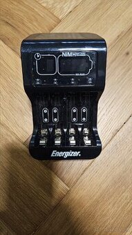 Predám Energizer nabíjačku pre 4x AA alebo AAA baterie
