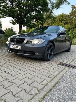 BMW e90 325i