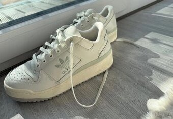 Adidas forum bold