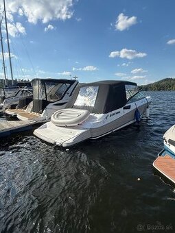 Motorový člun FourWinns 285 top záruka - 1