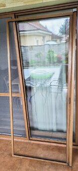 Rolovacia sieťka na hmyz na francúzske (balkónové) dvere