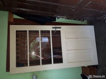 Predam pekny jedalensky stol dub rozmer 138cm x 90xm vyska 7