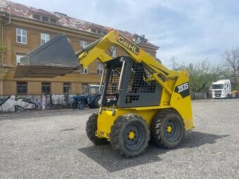 Predám šmykom riadený nakladač (UNC) značky GEHL 3935
