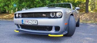 Dodge Challenger R/T manuál