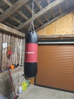 Predám fitset Boxovacie vrece, lavička, činky