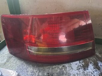 Zadné ľavé svetlo Audi A6 C6 sedan