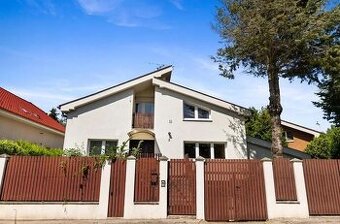 PRIESTRANNÝ 7 IZB.RD AJ AKO 2-GENERAĆNÉ BÝVANIE