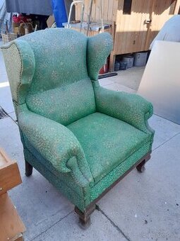 Predám staré zelené kreslo