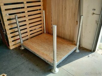 Predám kovovú paletu