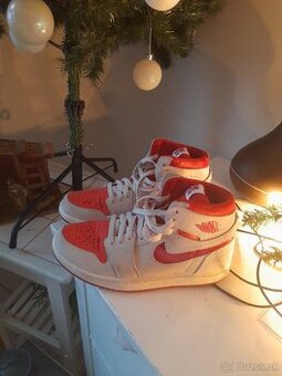 Nike jordan...asi damske c.40..