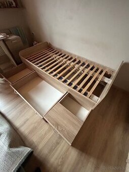 Predám posteľ so zásuvkami 90x200cm