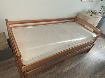 Posteľ masív 90x200.