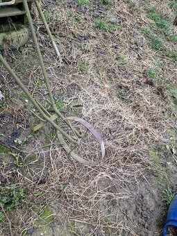 Predám funkčný ručný pluh, vhodný ako dekorácia.
Osobný odb