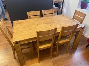 Stôl a 6 stoličiek z pravého dreva