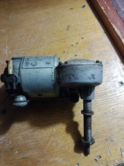 Motorček stieračov V3S