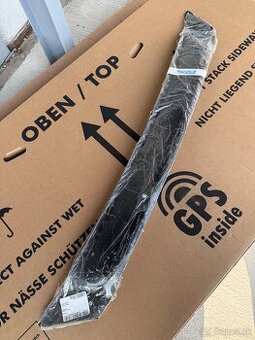 Predny deflektor kapoty pre Peugeot 308