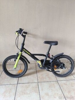 BTWIN 16-palcový bicykel
má bežné známky používania