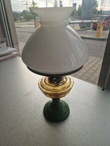 Krásna stara petrolejova lampa