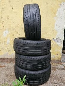 Predám 4-letné pneumatiky Continental Sport 235/55 R19