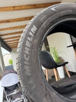 MICHELIN 225/55 R17