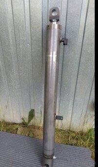 Hydraulický piest