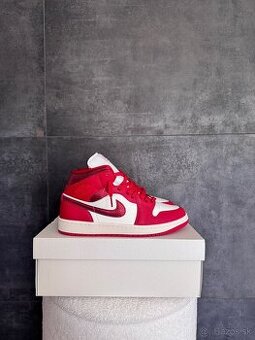 🔥 Air Jordan 1 SE mid “ Varsity Red “