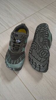 Barefoot nové