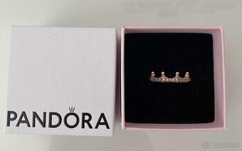 Pandora prsteň korunka