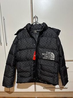 Zimná bunda The North Face x Gucci - veľkosť M/L