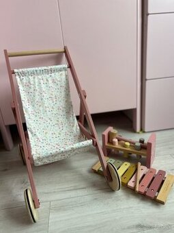 Predám detský kočík, zatĺkačku a xylofón