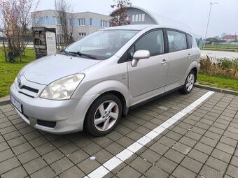 Toyota Corolla Verso 1,6 VVTi benzín - 1