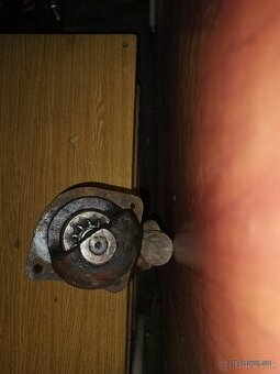 Štartér Zetor 7245