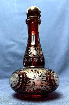 Karafa , rubínové sklo V - 29 cm