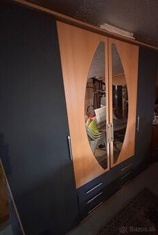 Satnikova skrina 3 m x 2.10